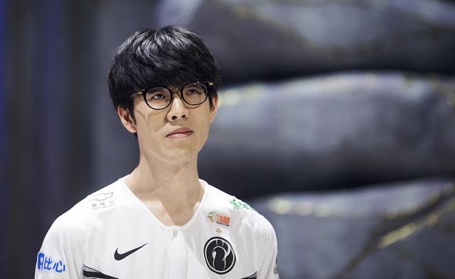 并在进攻中 并在进攻中