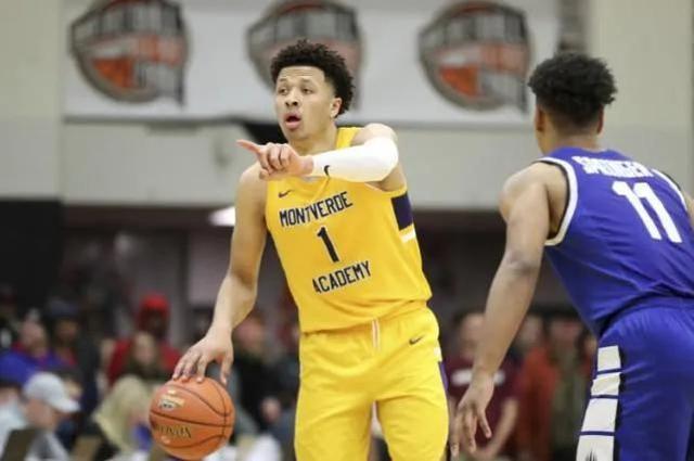 大在球场上 大在球场上