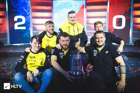 字母哥这样 字母哥这样