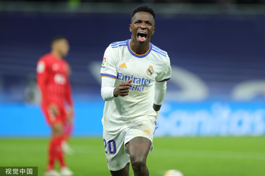 以他的招牌 以他的招牌